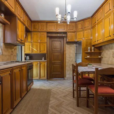 Apartmán Acropolis View 120sqm *